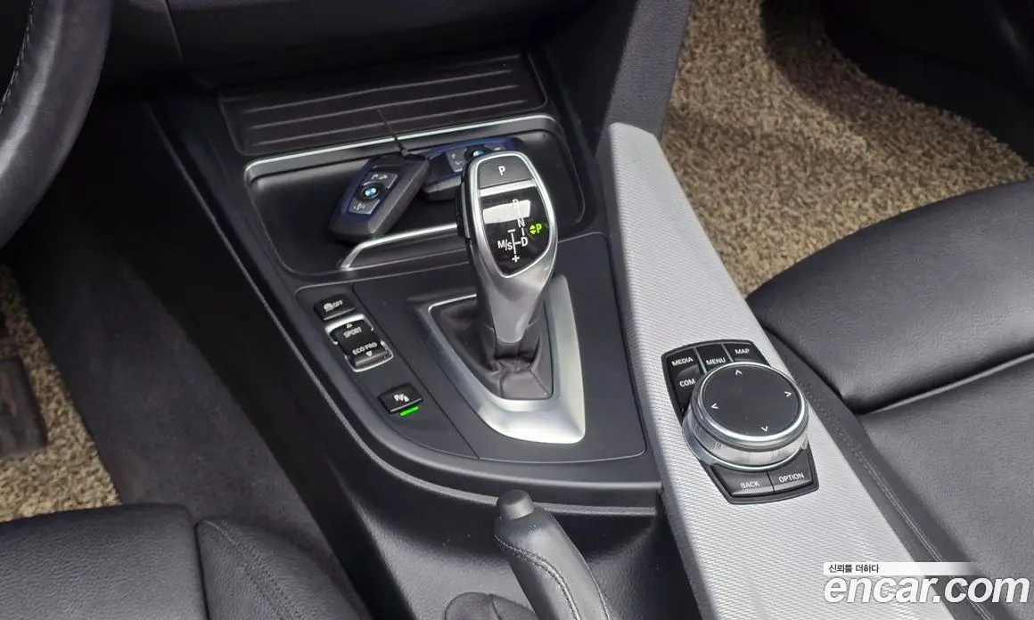 BMW 3 серия 2018 2.0 автомат (гидро), фото 11