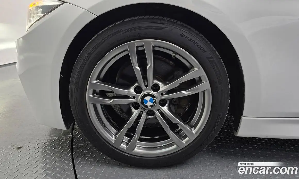 BMW 3 серия 2018 2.0 автомат (гидро), фото 4