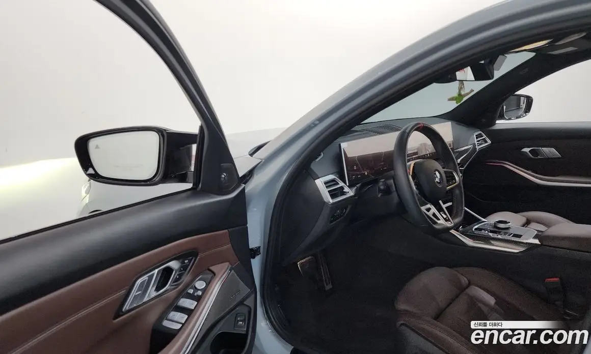 BMW 3 серия 2025 3.0 автомат (гидро), фото 13