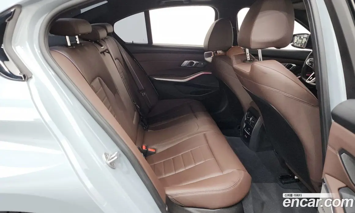 BMW 3 серия 2025 3.0 автомат (гидро), фото 17