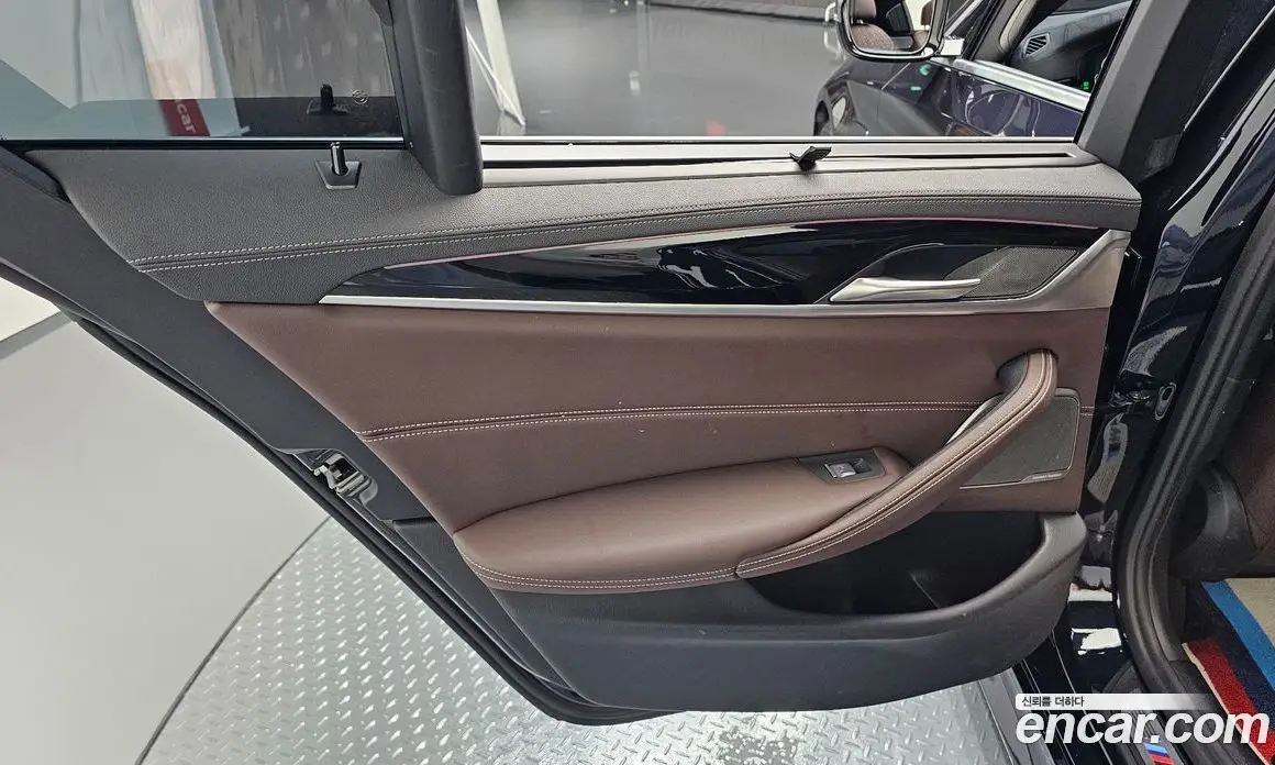 BMW 5 серия 2023 2.0 автомат (гидро), фото 14