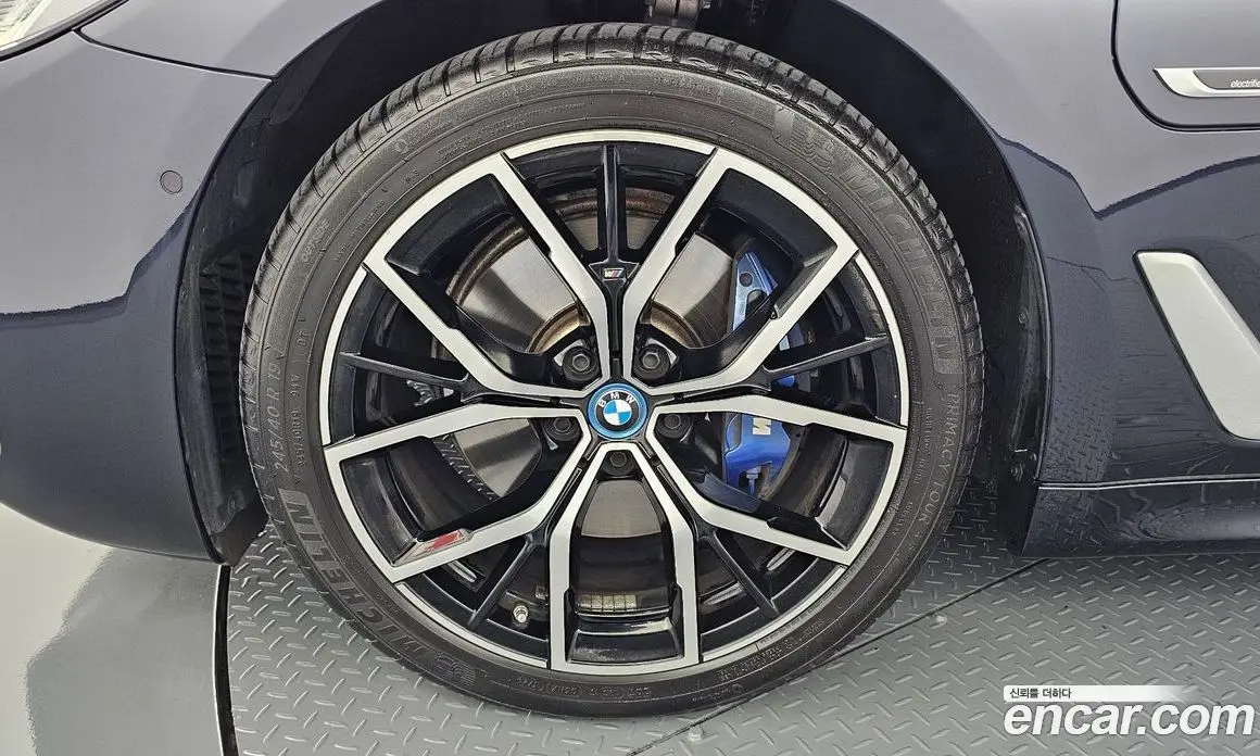 BMW 5 серия 2023 2.0 автомат (гидро), фото 4