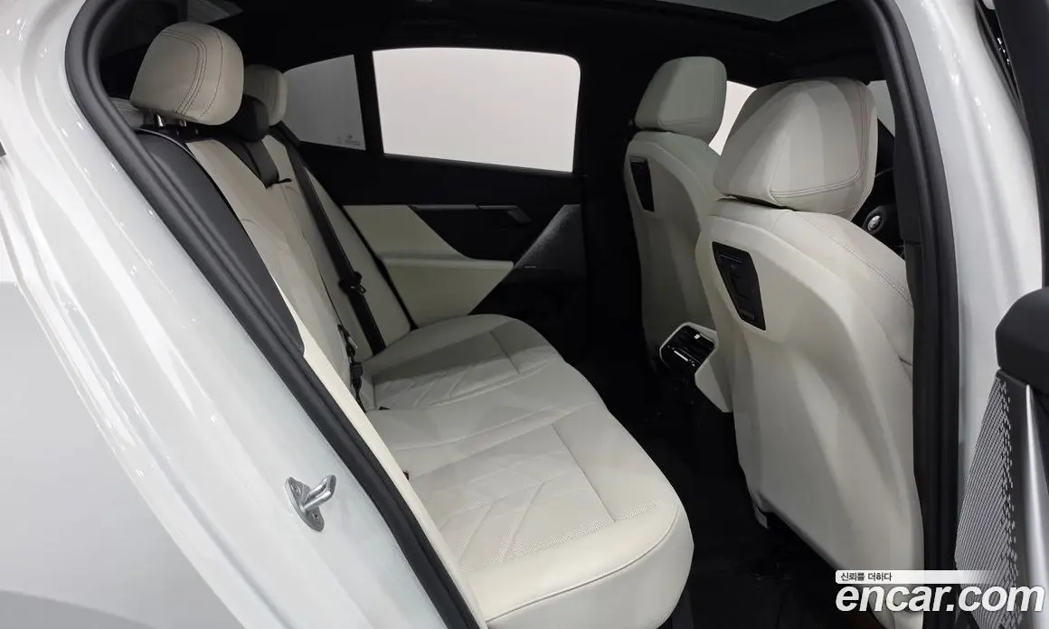 BMW 5 серия 2024 2.0 автомат (гидро), фото 18 BMW 5 серия 2024 2.0 автомат (гидро), фото 18