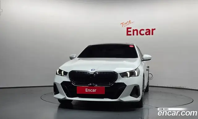 BMW 5 серия 2024 2.0 автомат (гидро), миниатюра 3 BMW 5 серия 2024 2.0 автомат (гидро), миниатюра 3