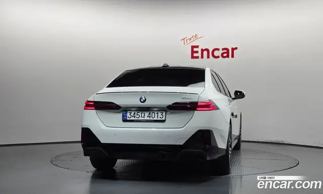 BMW 5 серия 2024 2.0 автомат (гидро), миниатюра 4 BMW 5 серия 2024 2.0 автомат (гидро), миниатюра 4
