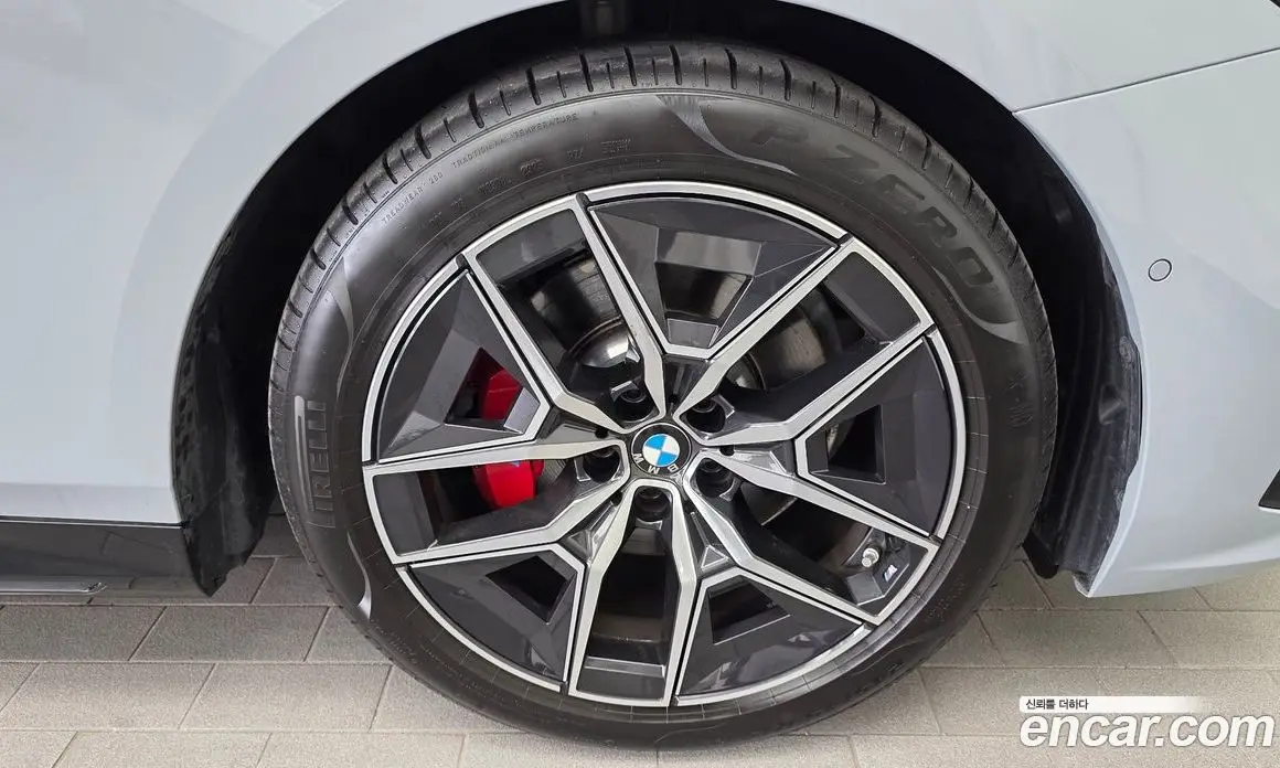 BMW 5 серия 2025 2.0 автомат (гидро), фото 6 BMW 5 серия 2025 2.0 автомат (гидро), фото 6