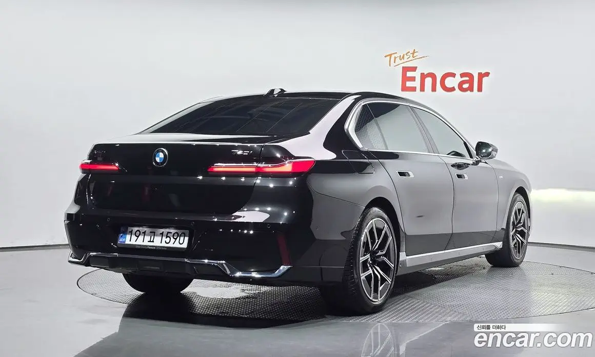 BMW 7 серия 2025 3.0 автомат (гидро), фото 1 BMW 7 серия 2025 3.0 автомат (гидро), фото 1