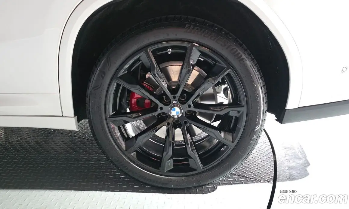 BMW X4 2025 2.0 автомат (гидро), фото 7