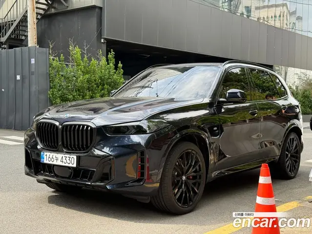 BMW X5, 2025, 5 000 км