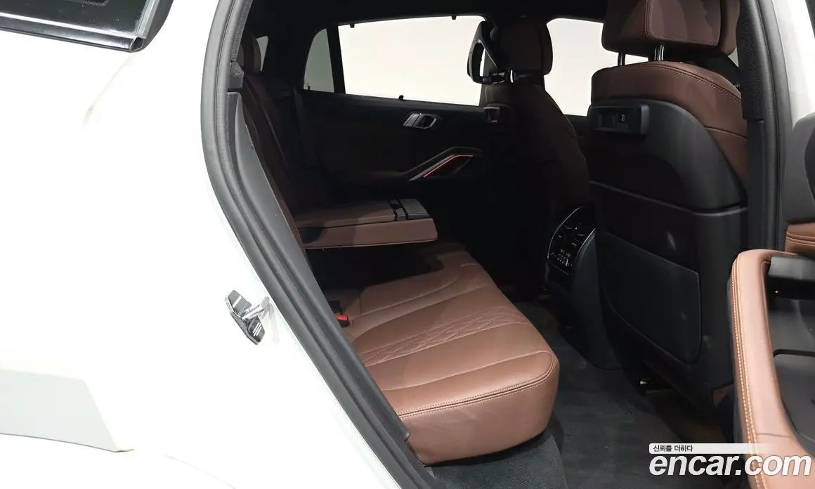 BMW X6 2022 3.0 автомат (гидро), фото 16
