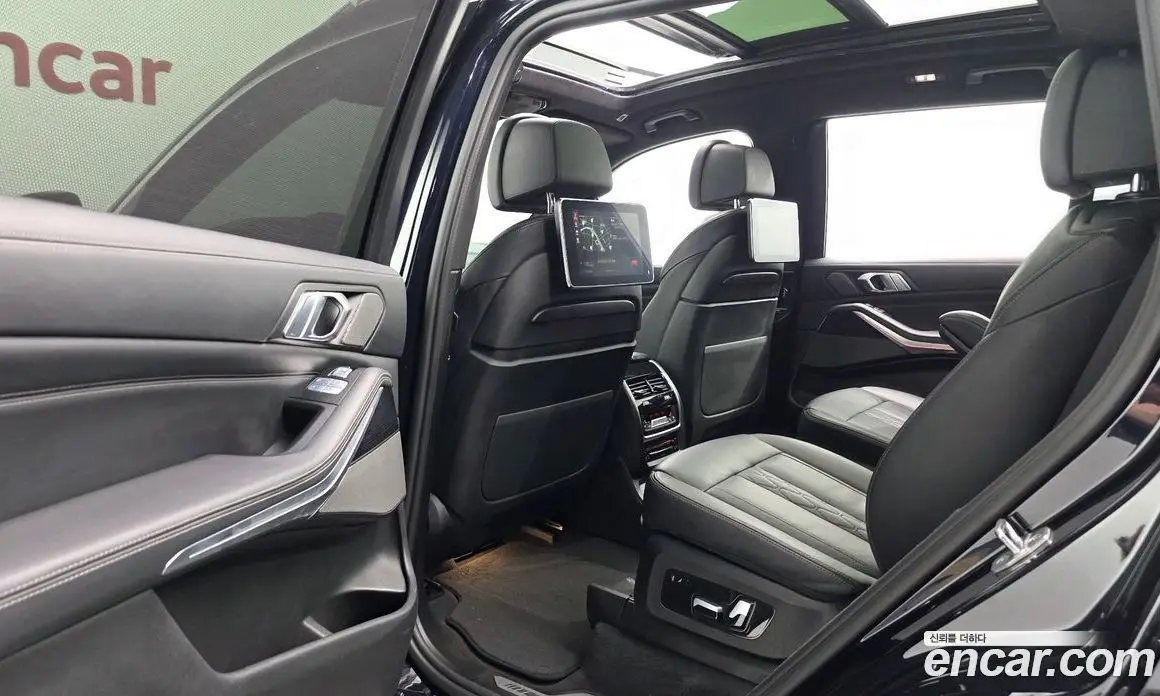 BMW X7 2021 3.0 автомат (гидро), фото 17