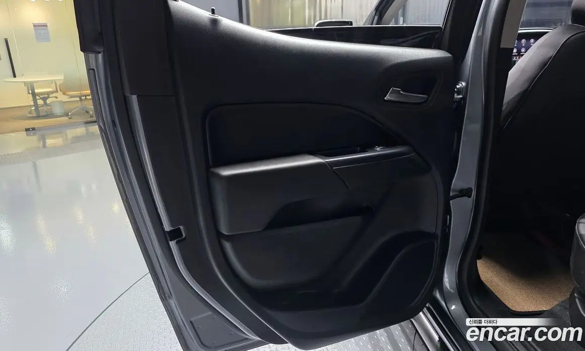 Chevrolet Colorado 2020 3.6 автомат (гидро), фото 14