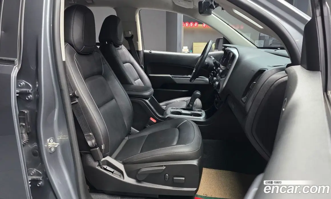Chevrolet Colorado 2020 3.6 автомат (гидро), фото 17