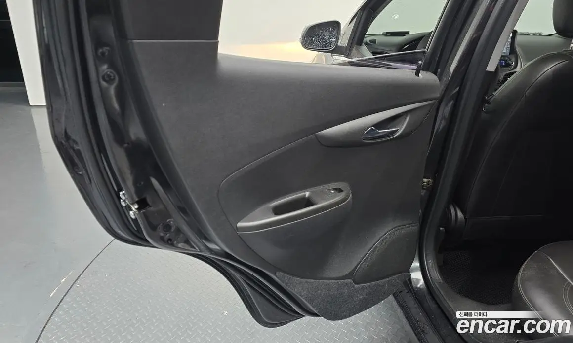 Chevrolet Spark 2015 1.0 автомат (гидро), фото 15