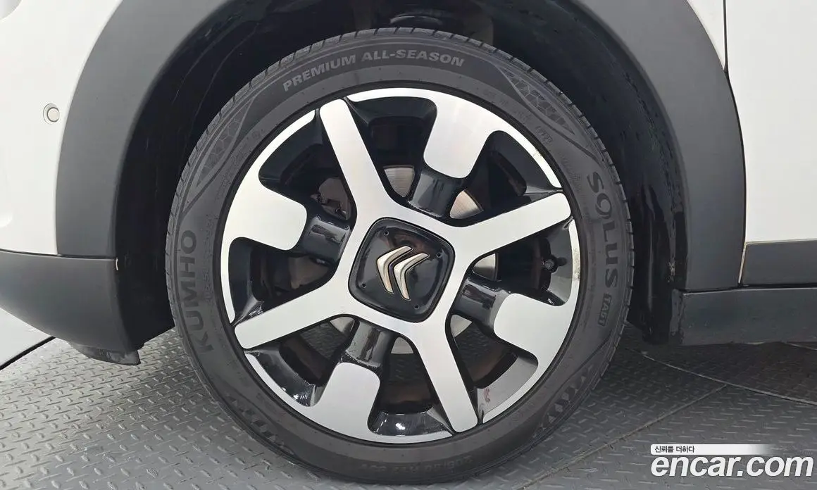 Citroen C4 Cactus 2019 1.5 автомат (гидро), фото 5