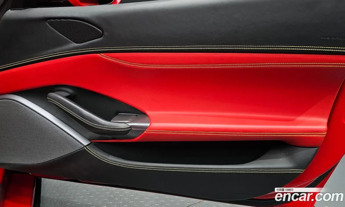 Ferrari Portofino 2019 3.9 автомат (гидро), фото 15 Ferrari Portofino 2019 3.9 автомат (гидро), фото 15