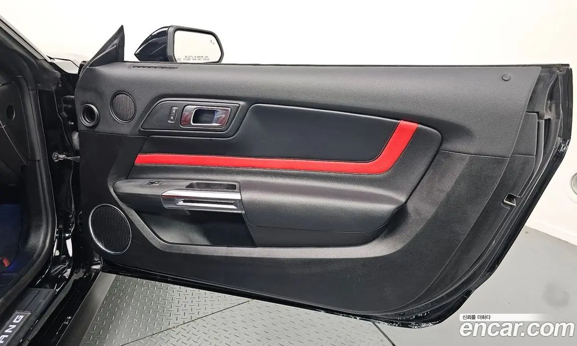 Ford Mustang 2021 2.3 автомат (гидро), фото 15
