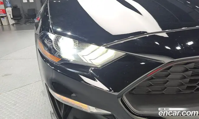 Ford Mustang 2023 2.3 автомат (гидро), миниатюра 8
