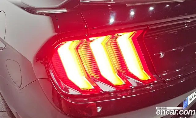 Ford Mustang 2023 2.3 автомат (гидро), миниатюра 9