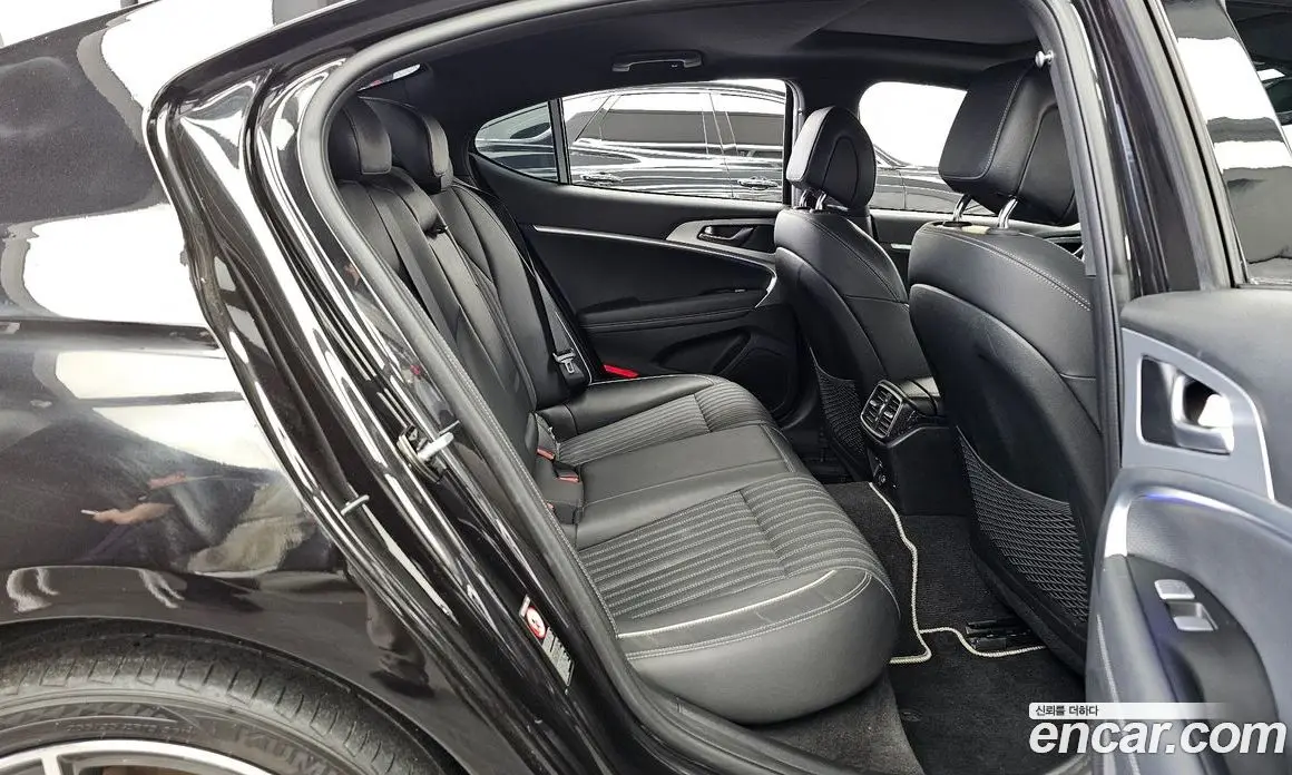 Genesis G70 2017 3.3 автомат (гидро), фото 18 Genesis G70 2017 3.3 автомат (гидро), фото 18