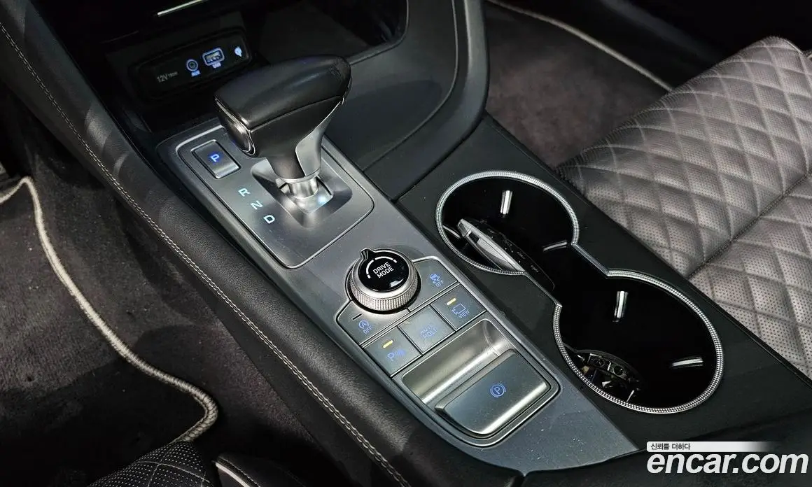Genesis G70 2018 2.0 автомат (гидро), фото 12 Genesis G70 2018 2.0 автомат (гидро), фото 12