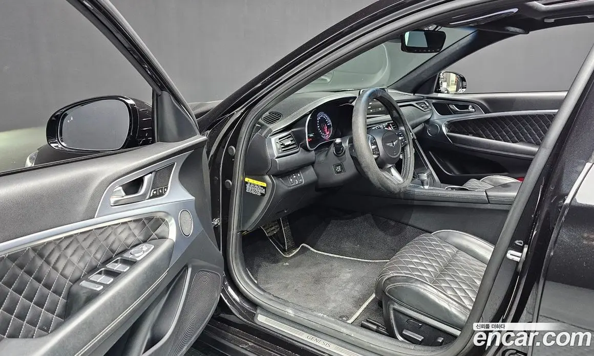 Genesis G70 2018 2.0 автомат (гидро), фото 13 Genesis G70 2018 2.0 автомат (гидро), фото 13
