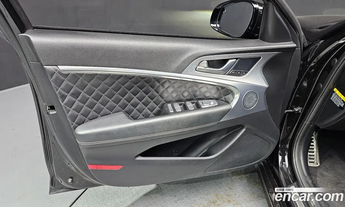 Genesis G70 2018 2.0 автомат (гидро), фото 14 Genesis G70 2018 2.0 автомат (гидро), фото 14