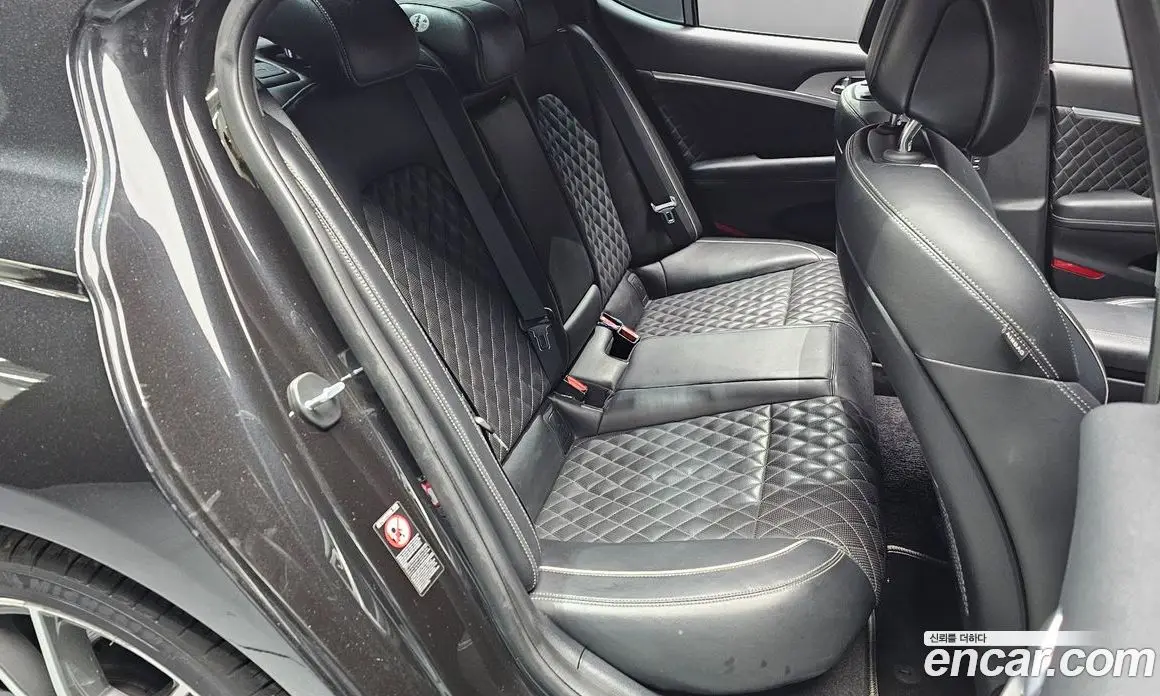 Genesis G70 2018 2.0 автомат (гидро), фото 18 Genesis G70 2018 2.0 автомат (гидро), фото 18
