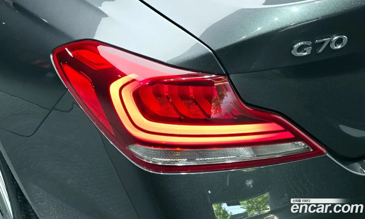 Genesis G70 2019 2.0 автомат (гидро), фото 8 Genesis G70 2019 2.0 автомат (гидро), фото 8