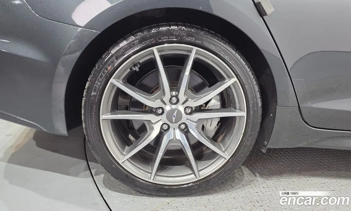Genesis G70 2019 2.0 автомат (гидро), фото 5 Genesis G70 2019 2.0 автомат (гидро), фото 5