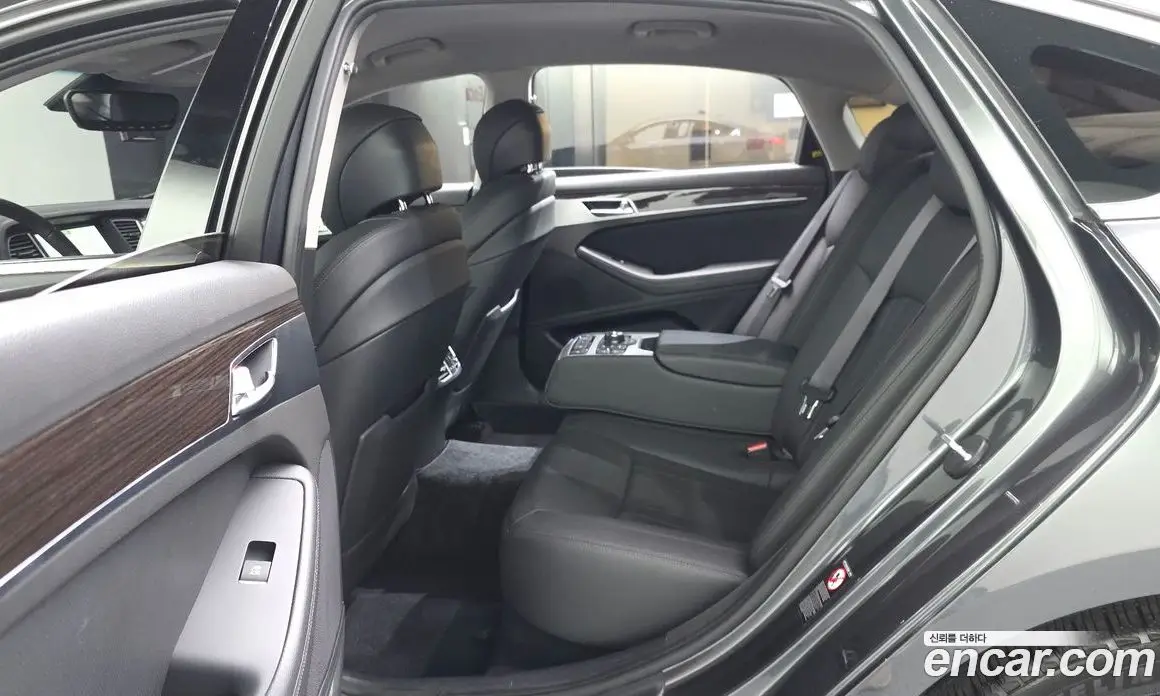 Genesis G80 2019 3.3 автомат (гидро), фото 16 Genesis G80 2019 3.3 автомат (гидро), фото 16