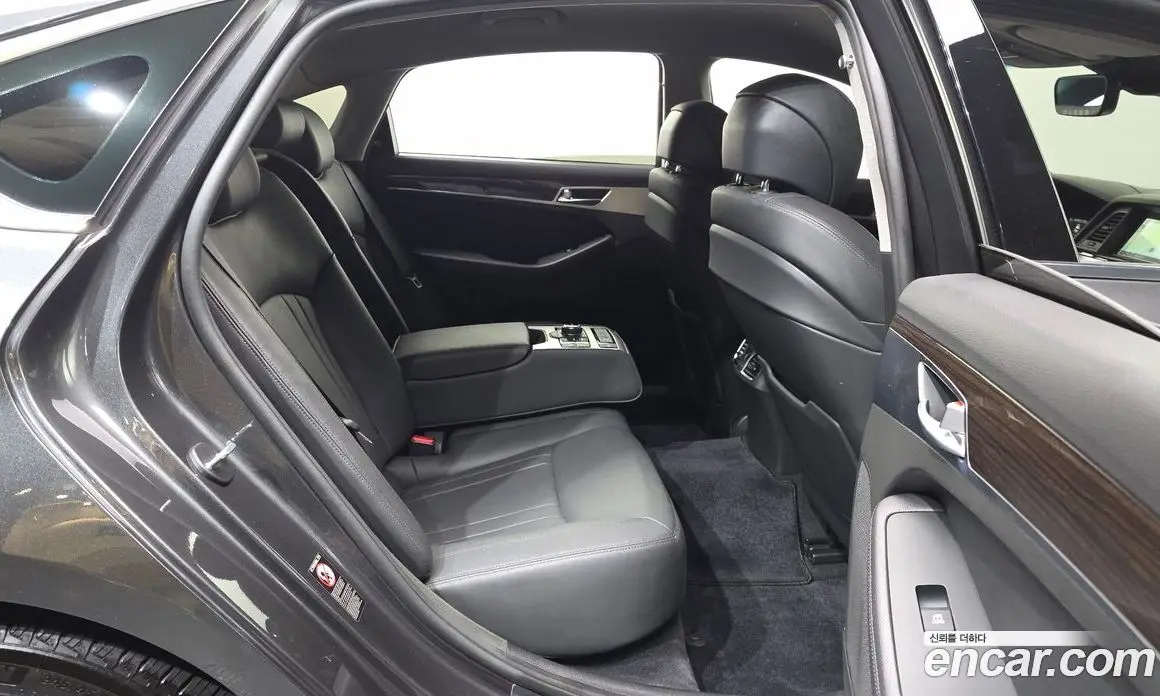 Genesis G80 2019 3.3 автомат (гидро), фото 18 Genesis G80 2019 3.3 автомат (гидро), фото 18