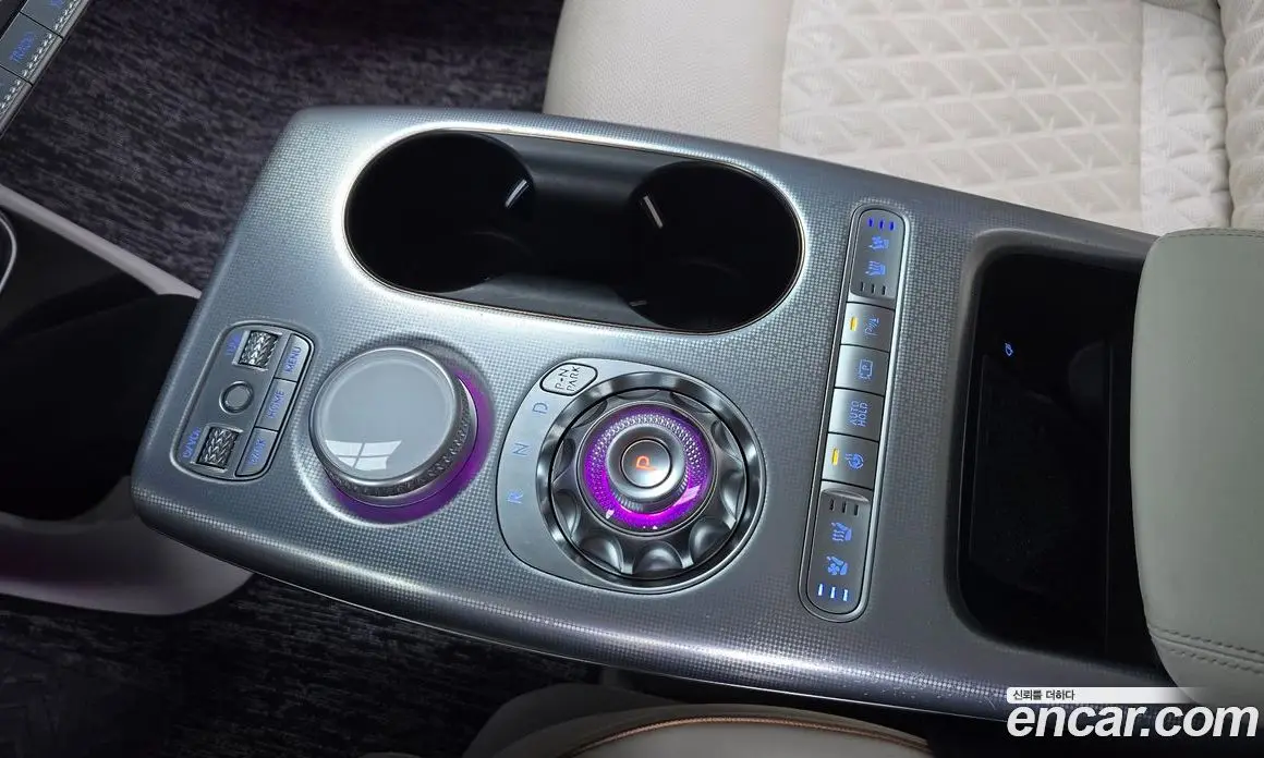 Genesis GV60 2023 0.1 автомат (гидро), фото 11