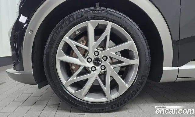 Genesis GV60 2023 0.1 автомат (гидро), миниатюра 4