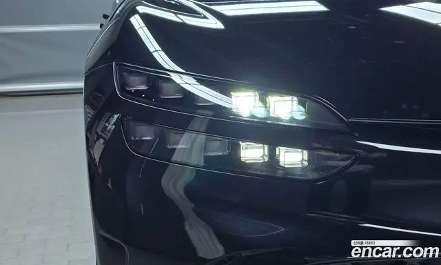 Genesis GV60 2023 0.1 автомат (гидро), миниатюра 7