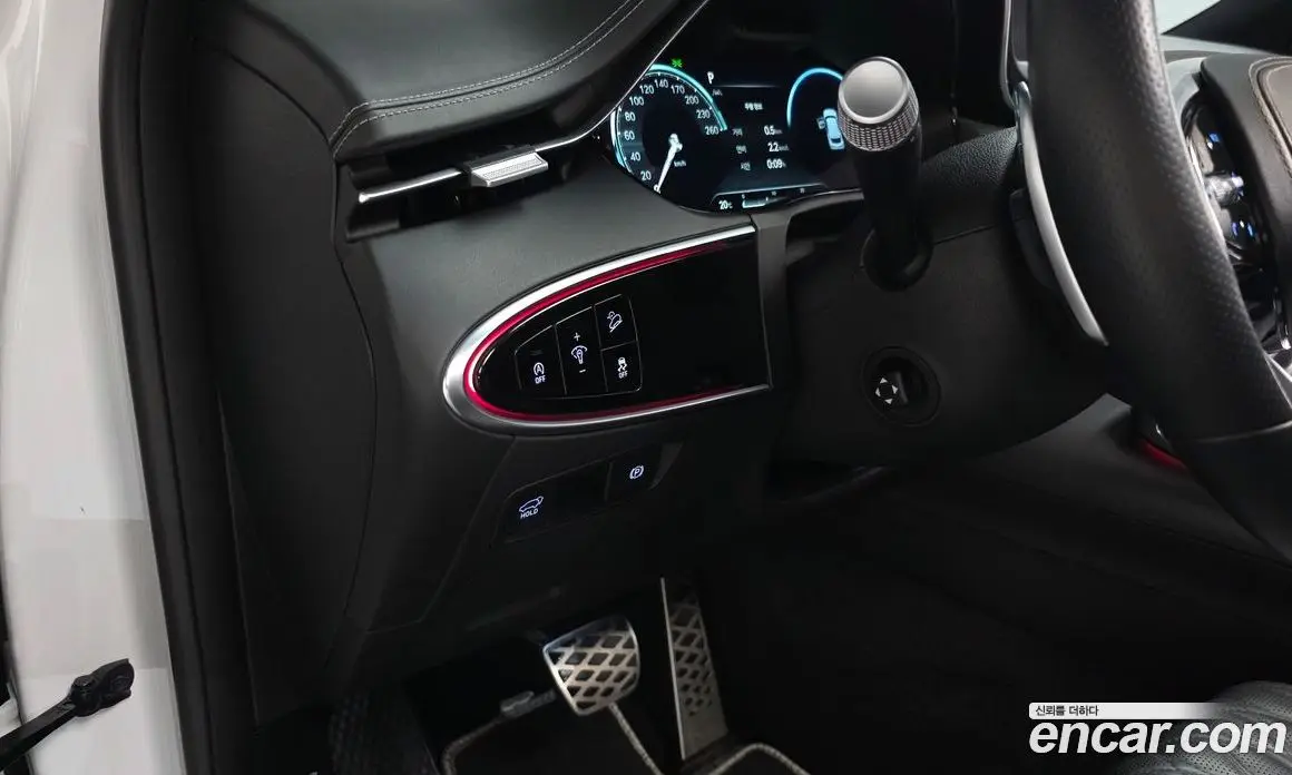 Genesis GV70 2021 2.5 автомат (гидро), фото 18 Genesis GV70 2021 2.5 автомат (гидро), фото 18