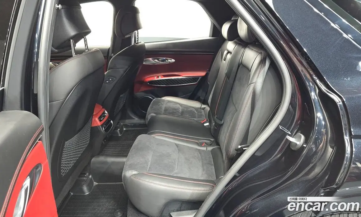 Genesis GV70 2021 2.5 автомат (гидро), фото 16 Genesis GV70 2021 2.5 автомат (гидро), фото 16