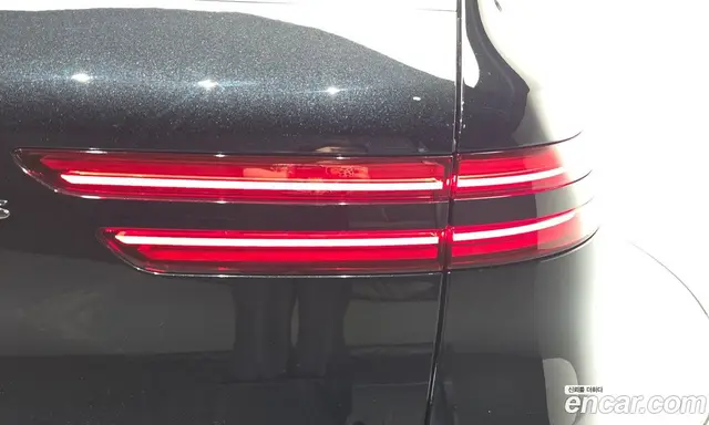 Genesis GV70 2021 2.5 автомат (гидро), миниатюра 8 Genesis GV70 2021 2.5 автомат (гидро), миниатюра 8