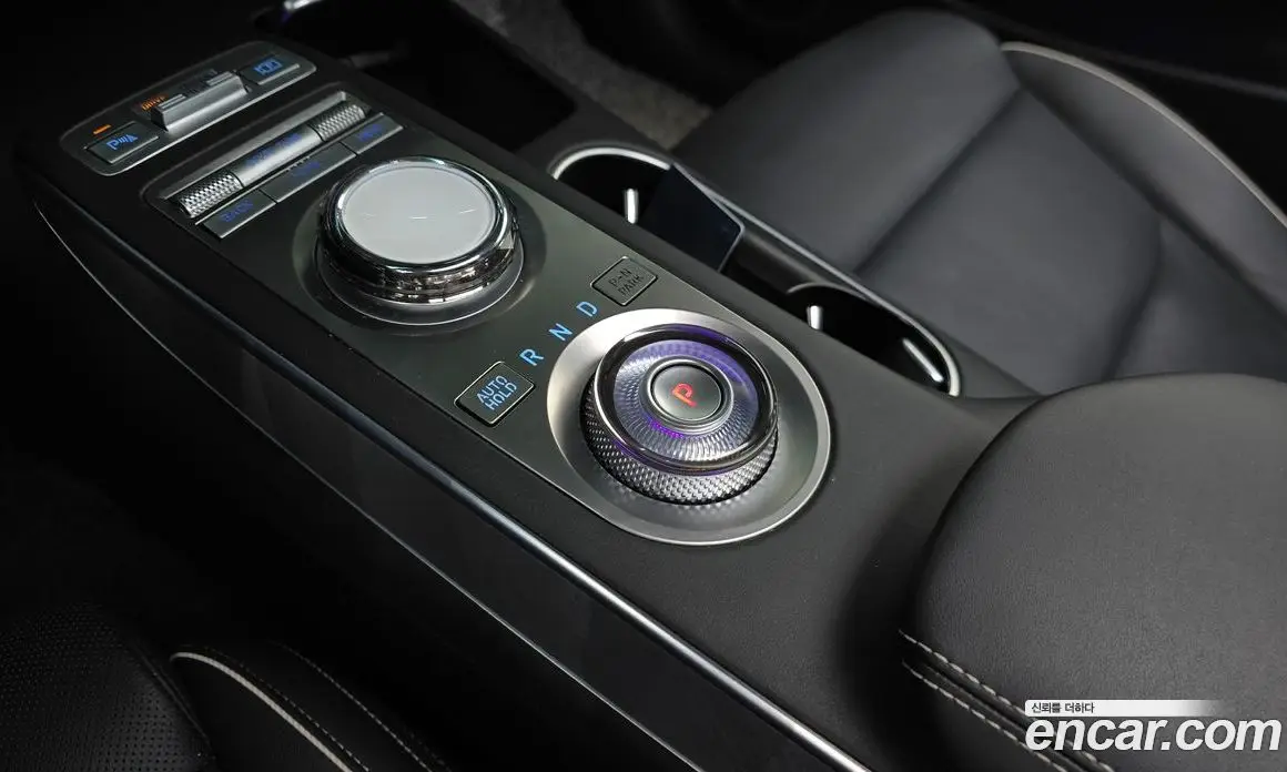 Genesis GV70 2022 0.1 автомат (гидро), фото 12 Genesis GV70 2022 0.1 автомат (гидро), фото 12