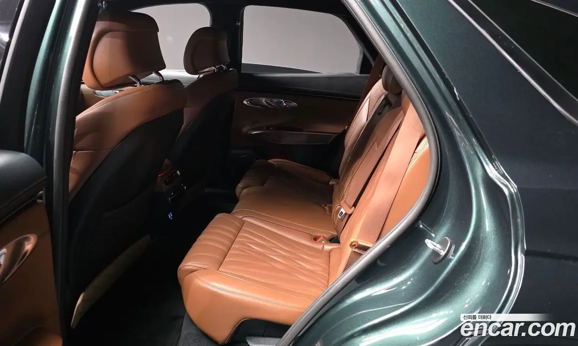 Genesis GV70 2023 2.5 автомат (гидро), фото 16 Genesis GV70 2023 2.5 автомат (гидро), фото 16