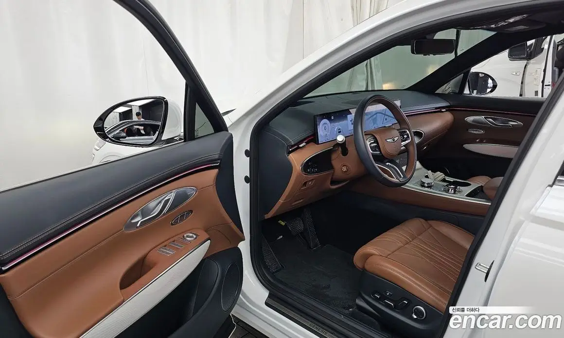 Genesis GV70 2024 2.5 автомат (гидро), фото 13
