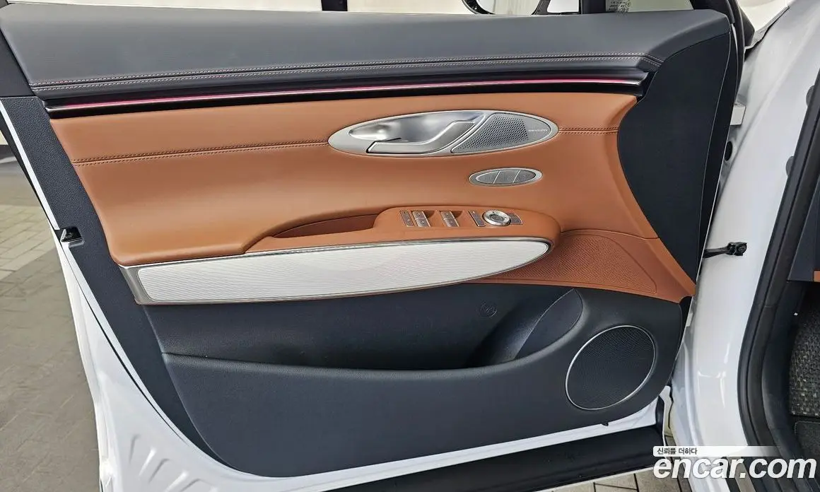 Genesis GV70 2024 2.5 автомат (гидро), фото 14