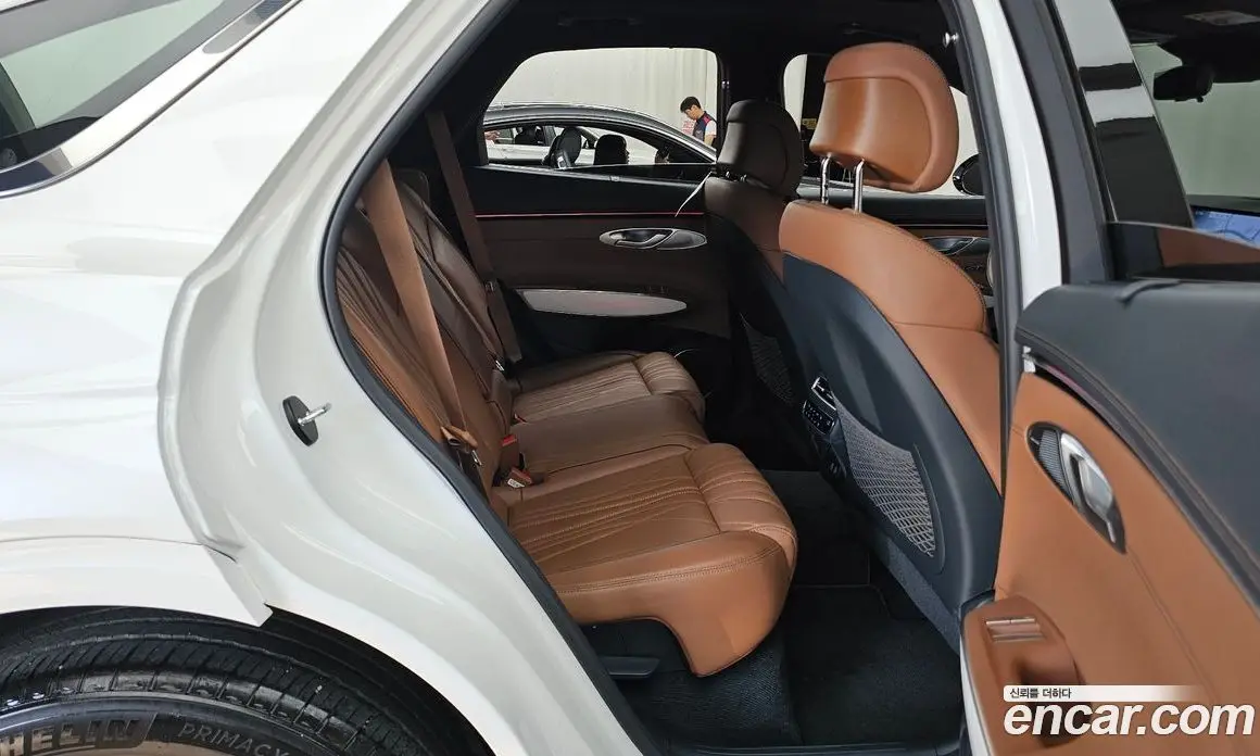 Genesis GV70 2024 2.5 автомат (гидро), фото 18