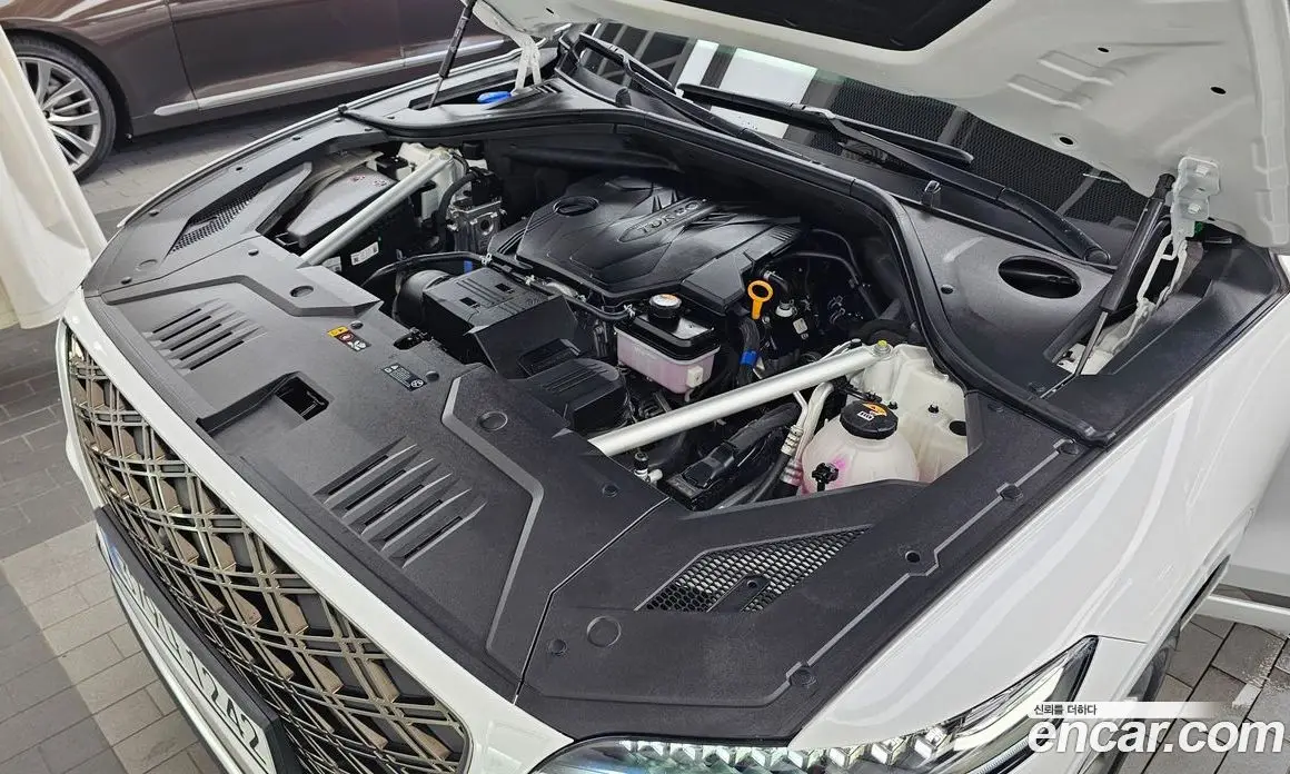 Genesis GV70 2024 2.5 автомат (гидро), фото 6