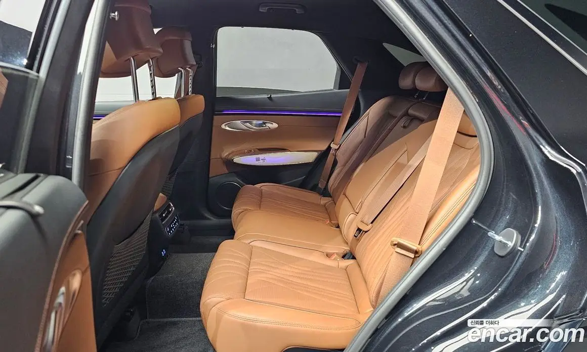 Genesis GV70 2024 2.5 автомат (гидро), фото 18
