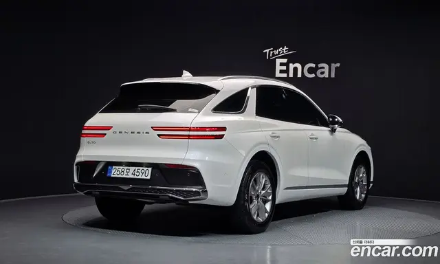 Genesis GV70 2025 2.5 автомат (гидро), миниатюра 2