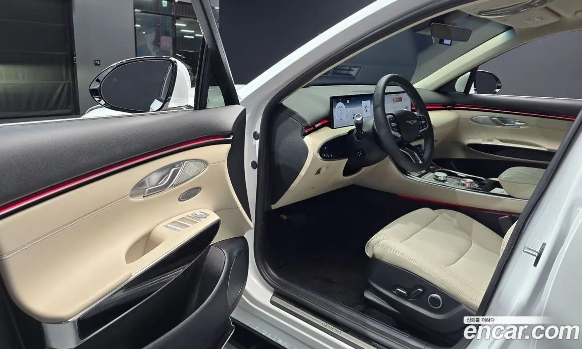 Genesis GV70 2025 2.5 автомат (гидро), фото 13