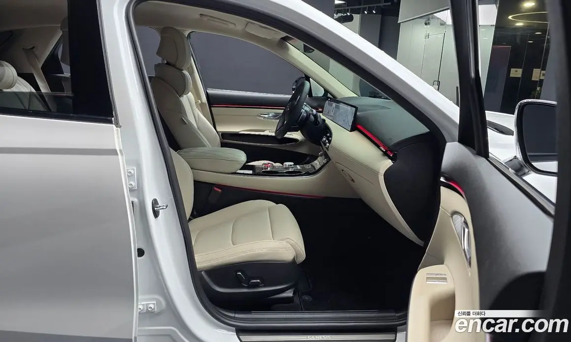 Genesis GV70 2025 2.5 автомат (гидро), фото 17