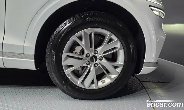 Genesis GV70 2025 2.5 автомат (гидро), миниатюра 7