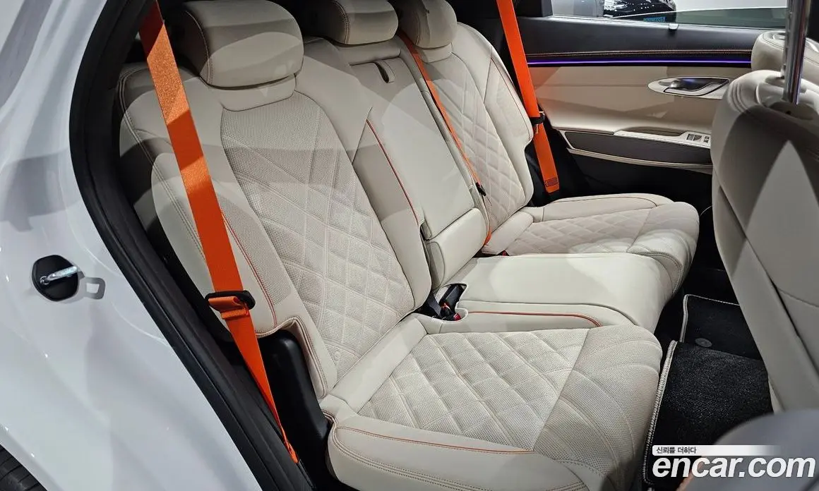 Genesis GV70 2026 2.5 автомат (гидро), фото 16
